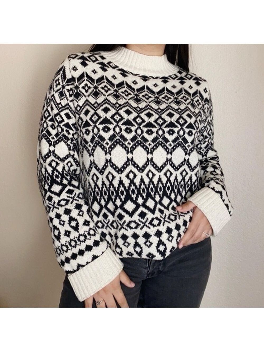 Vintage Old Navy Black and Cream Heavyweight Fairisle Sweater. Size L